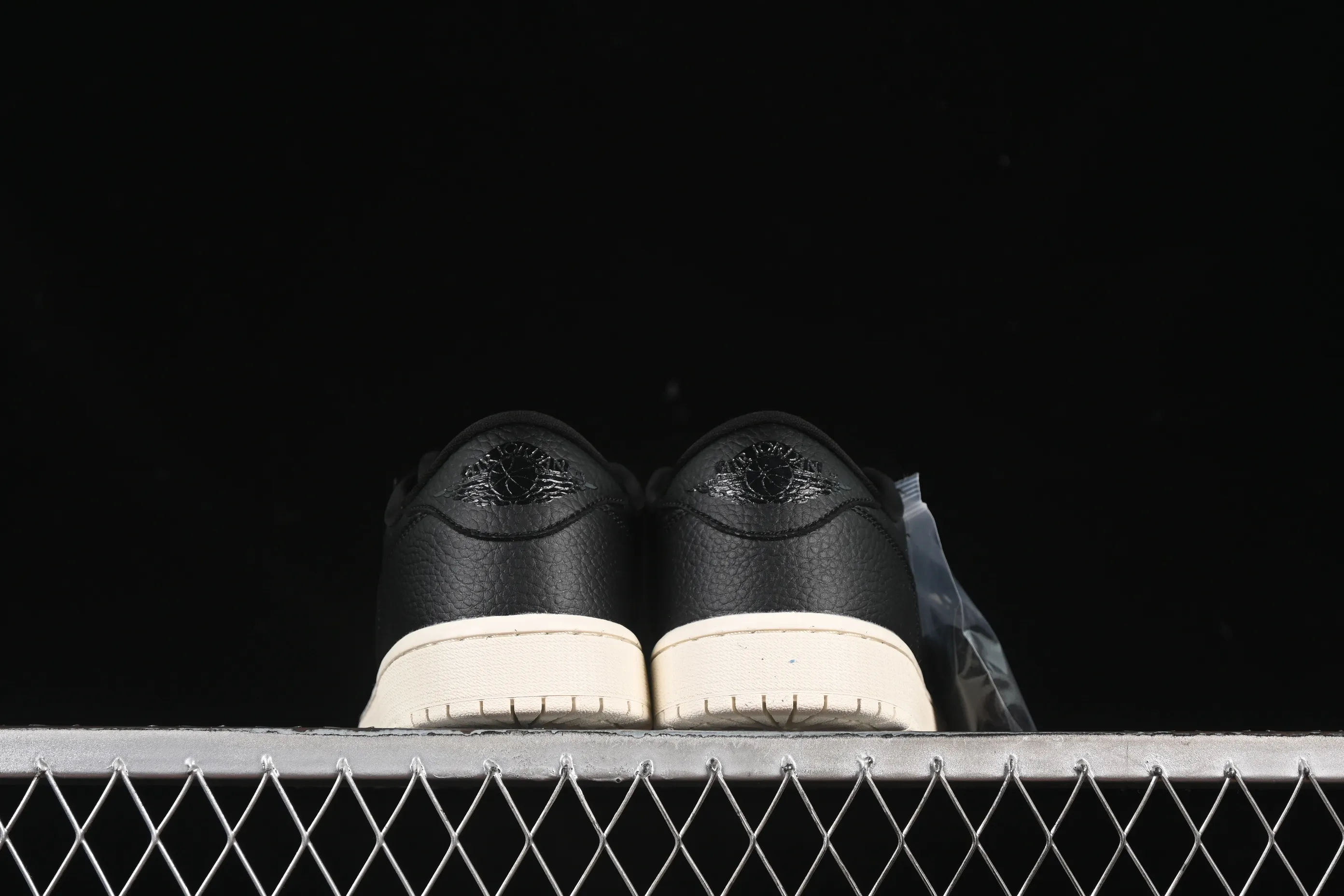 All categories Air Jordan Jordan series basketball shoes Air Jordan 1 Low Air Jordan 1 Low "Black Sail" AJ1 Joe 1 solid color low-top retro culture basketball shoes 848775-005